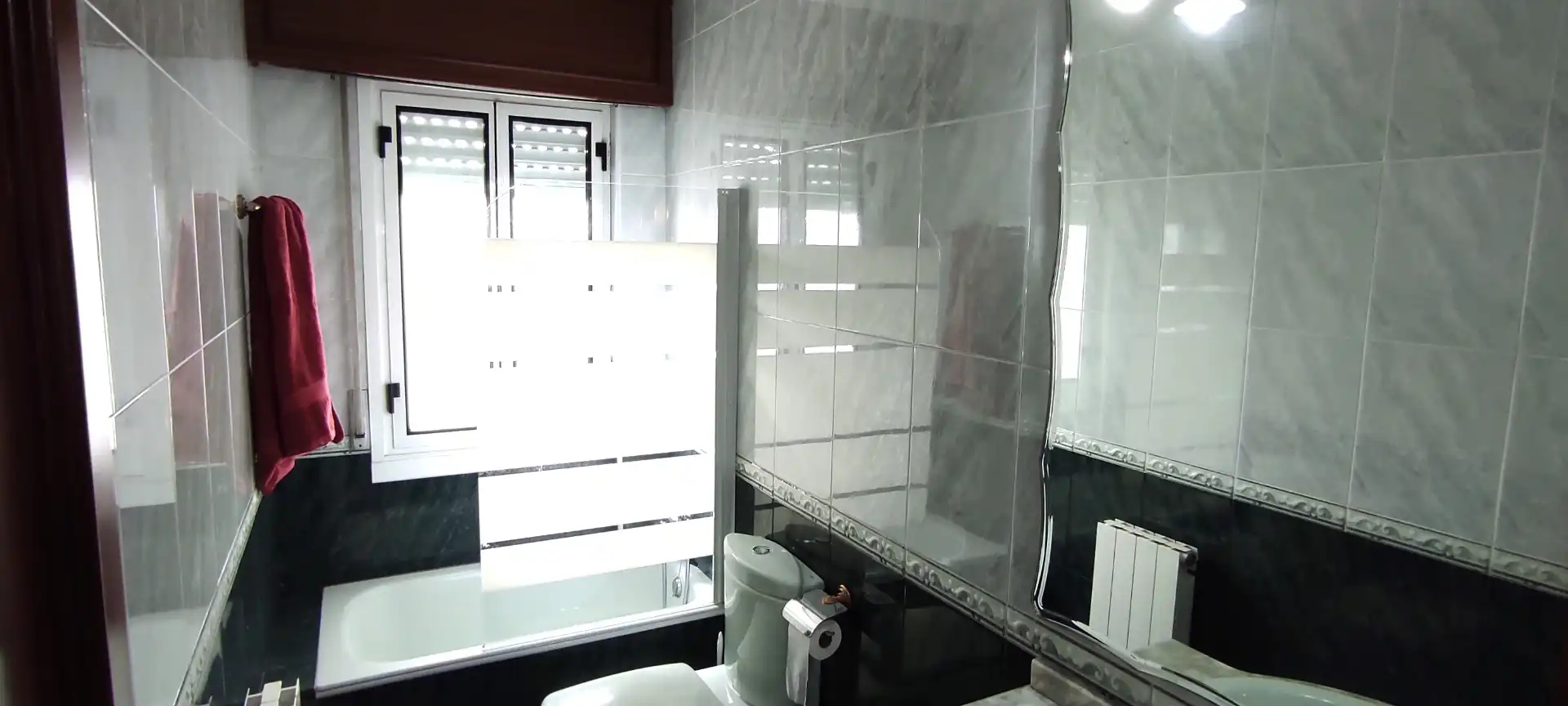 Baño de Piso en venta en Valle de Trápaga-Trapagaran con Calefacción, Amueblado y Balcón