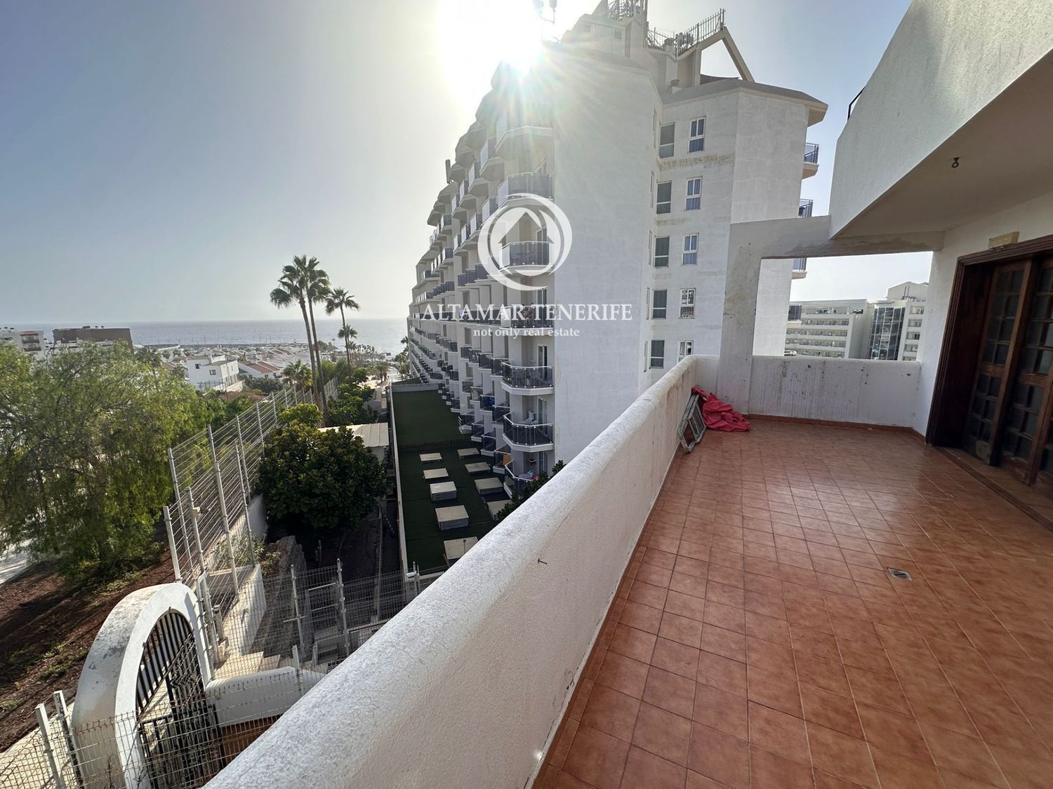 Vista exterior de Apartamento en venta en Adeje con Terraza, Piscina y Piscina comunitaria