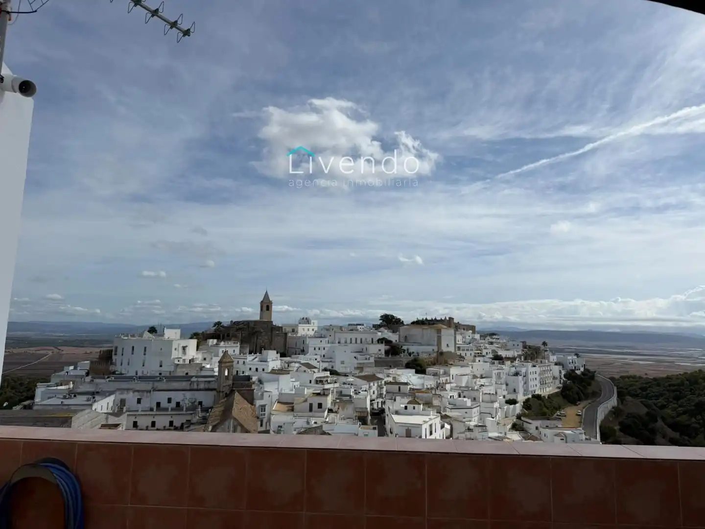 Vista exterior de Casa o xalet en venda en Vejer de la Frontera amb Terrassa, Traster i Moblat