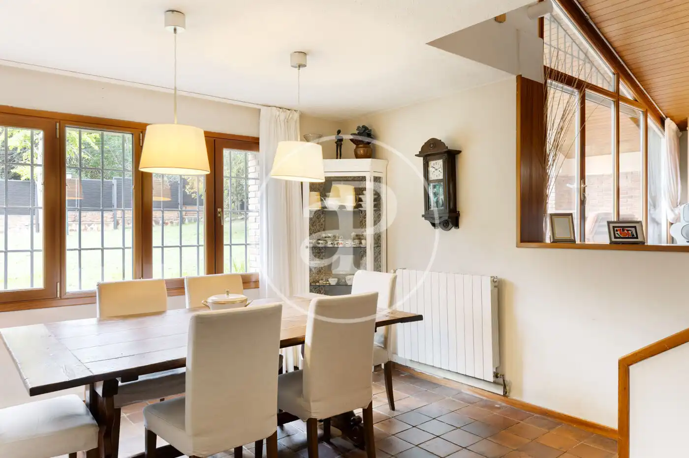 Comedor de Casa o chalet en venta en Cerdanyola del Vallès con Aire acondicionado, Calefacción y Jardín privado