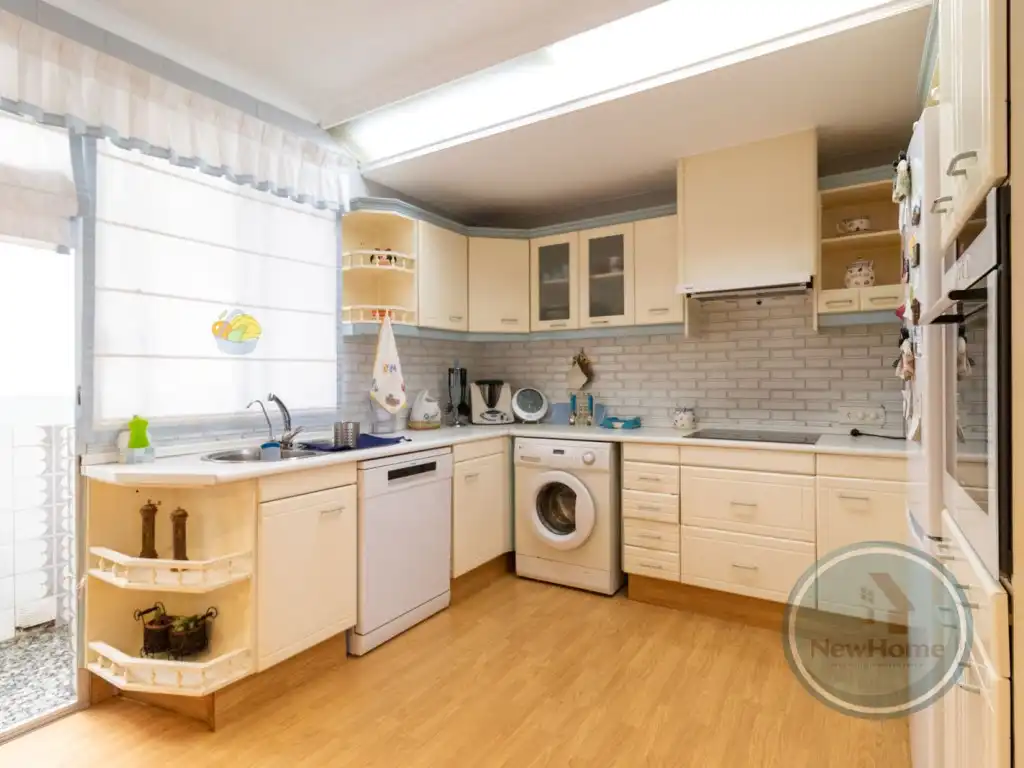 Kitchen of Flat for rent in Elche / Elx  with Air Conditioner and Balcony