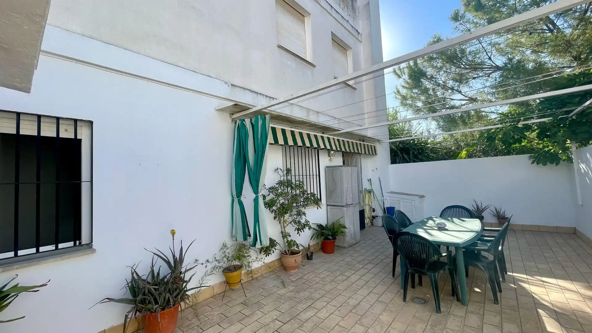 Jardín de Casa adosada en venta en Gines con Aire acondicionado