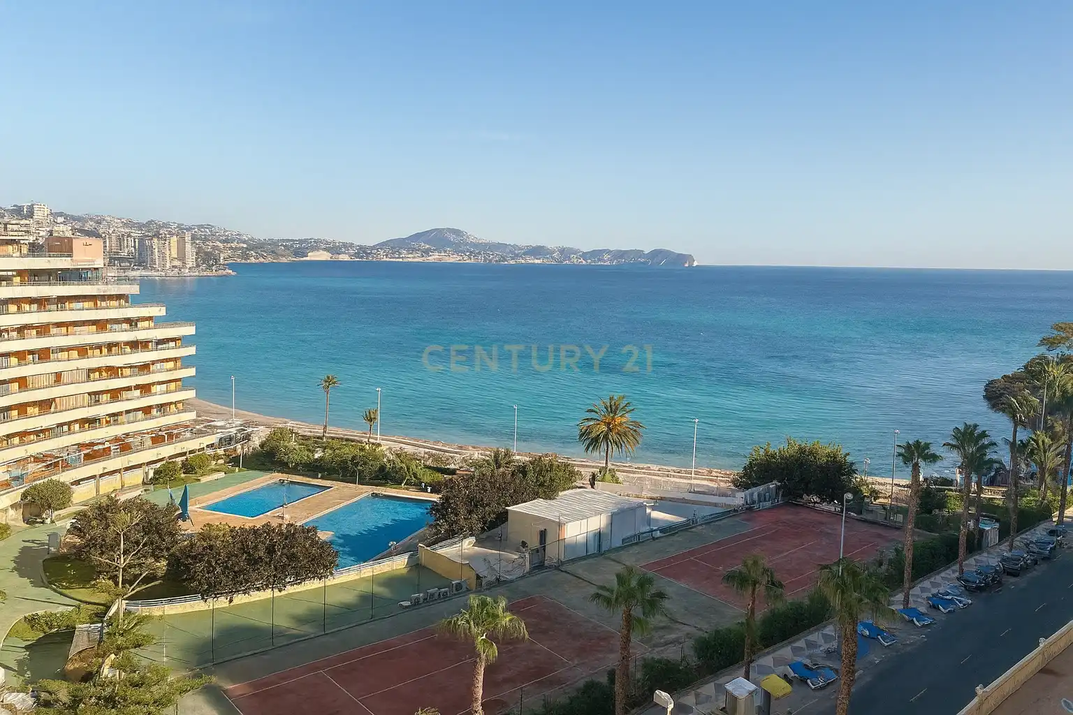 Vista exterior de Apartamento de alquiler en Calpe / Calp con Aire acondicionado, Microondas y TV