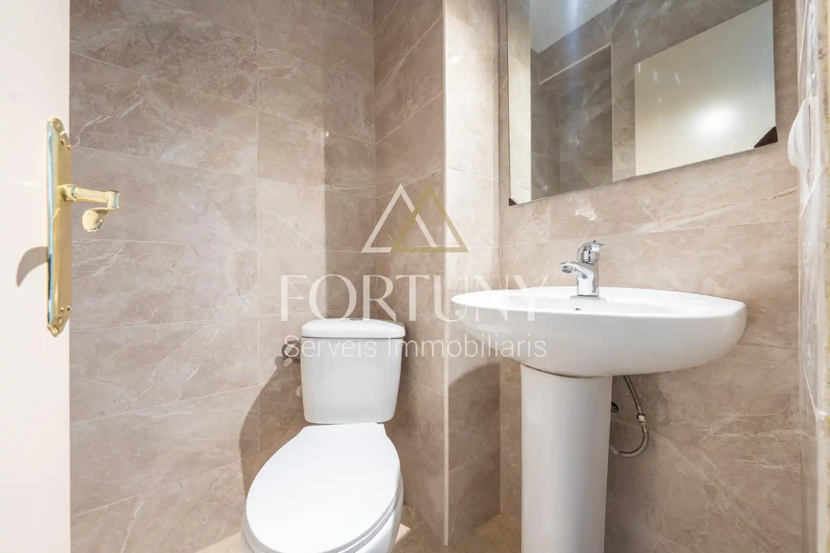 Baño de Piso en venta en Reus con Balcón