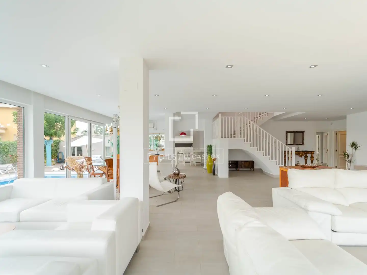 Sala d'estar de Casa o xalet de lloguer en Bétera amb Aire condicionat, Jardí privat i Moblat