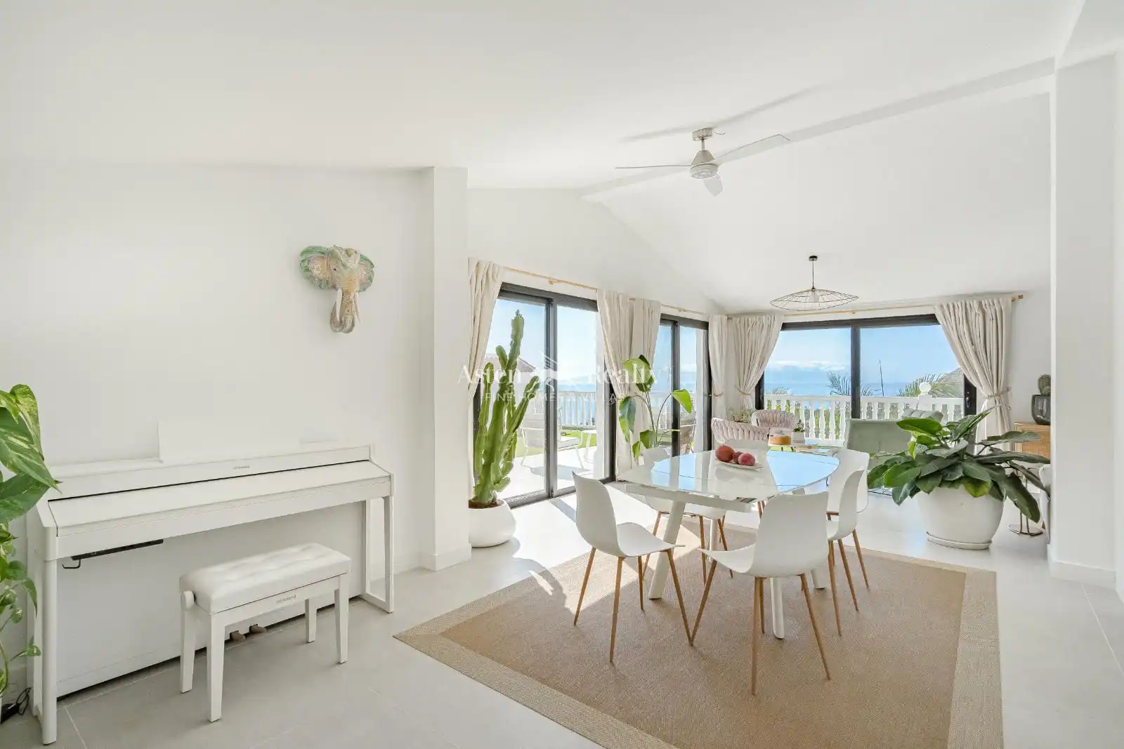 Comedor de Casa o chalet en venta en Santiago del Teide con Aire acondicionado, Terraza y Piscina