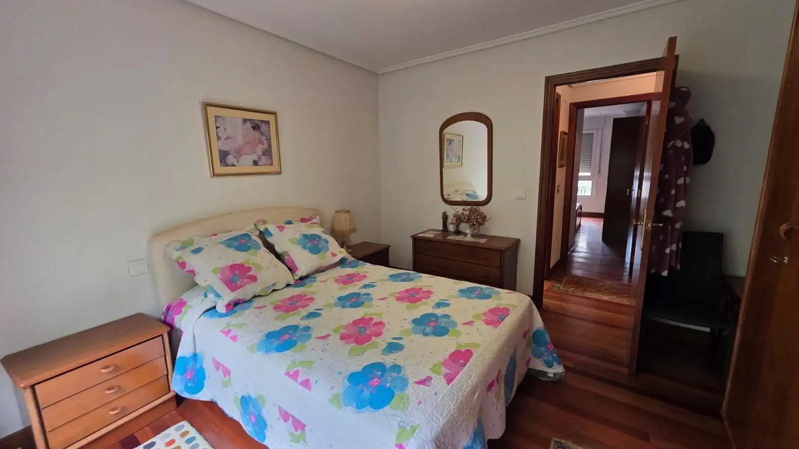 Habitación de Piso en venta en Castro-Urdiales con Calefacción, Terraza y Piscina comunitaria