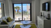 Sala d'estar de Apartament en venda en Benalmádena amb Aire condicionat, Terrassa i Piscina