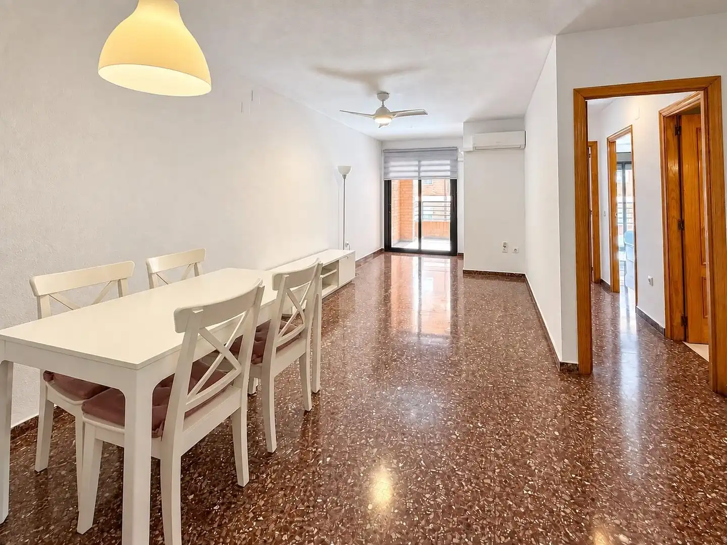 Flat with terrace to rent in Quatre Carreres, imagen 4