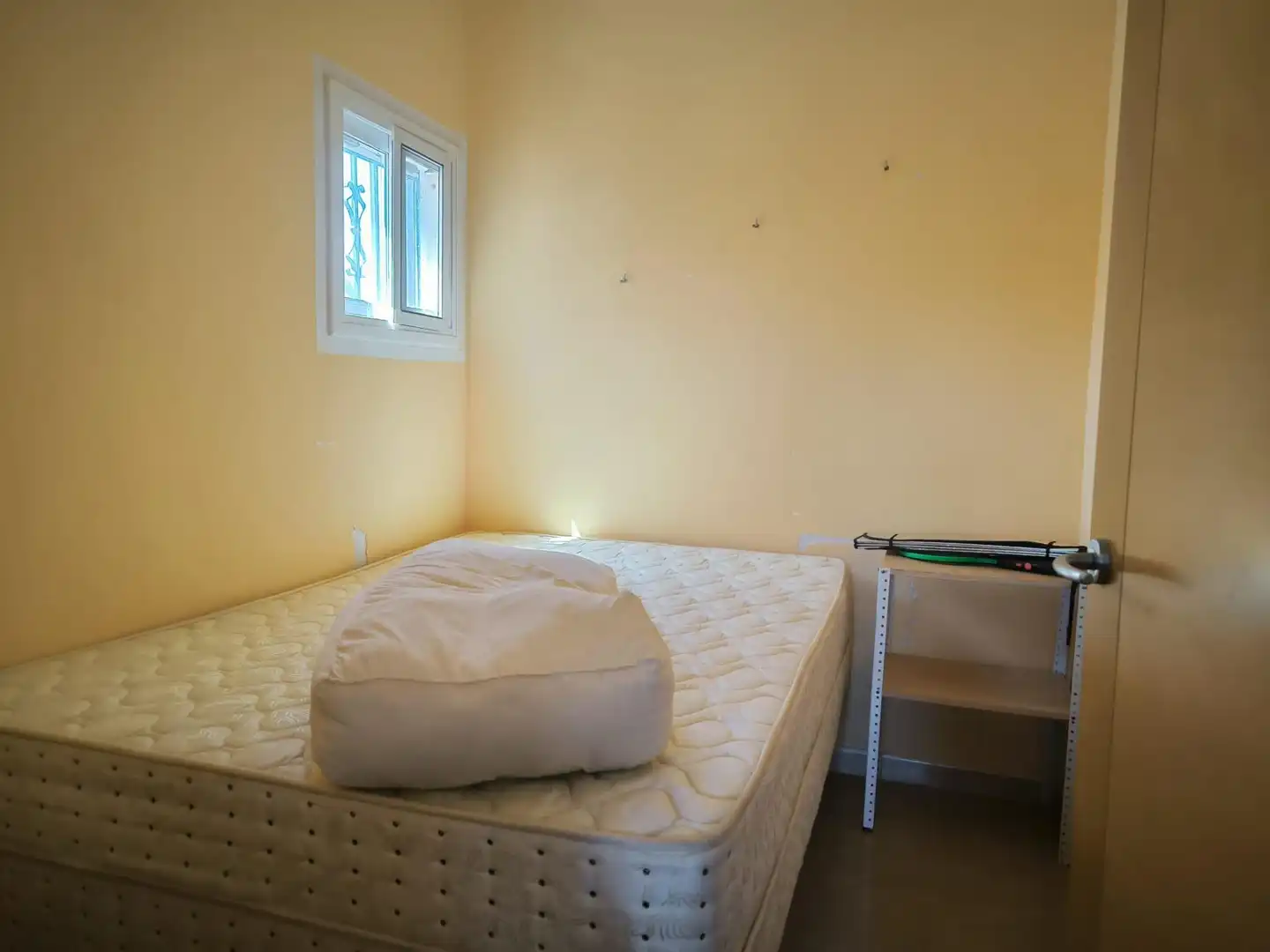 Habitación de Local en venta en El Vendrell con Aire acondicionado