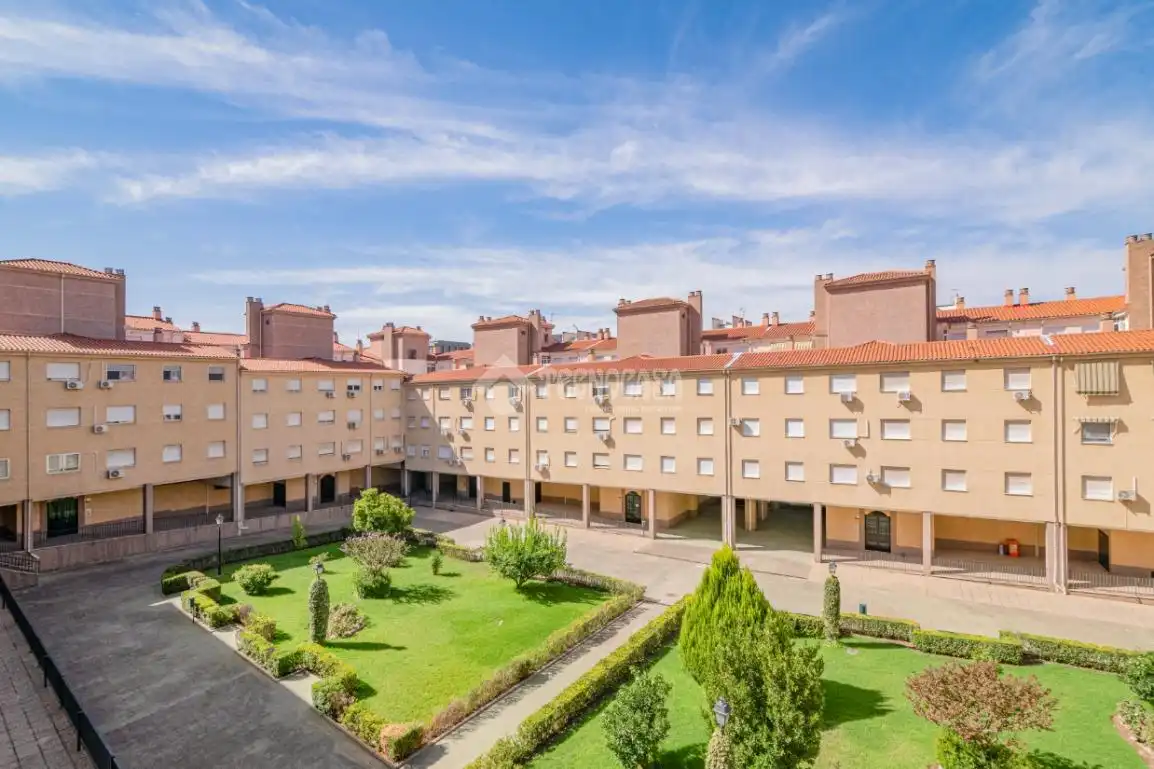 Exterior view of Flat for sale in Granada