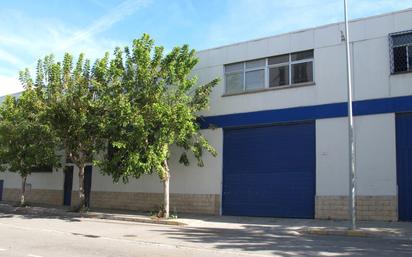 Vista exterior de Nau industrial en venda en L'Hospitalet de Llobregat