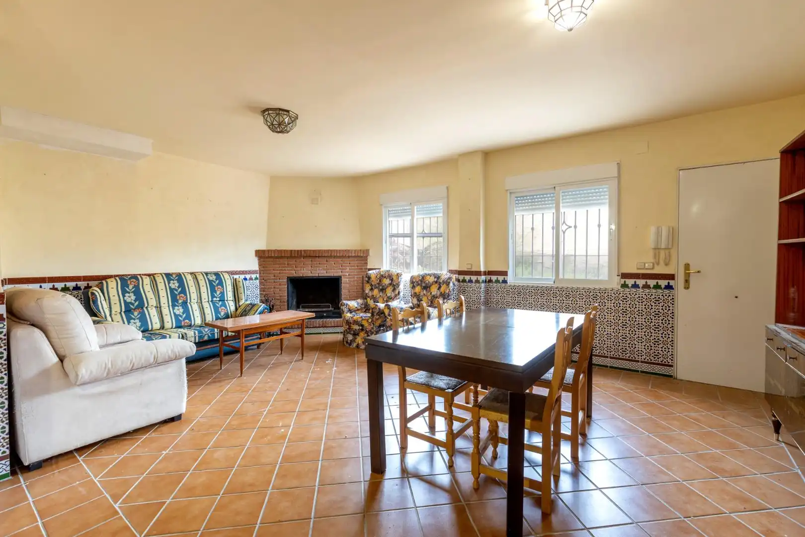 Sala de estar de Casa o chalet en venta en Escúzar con Terraza y Piscina