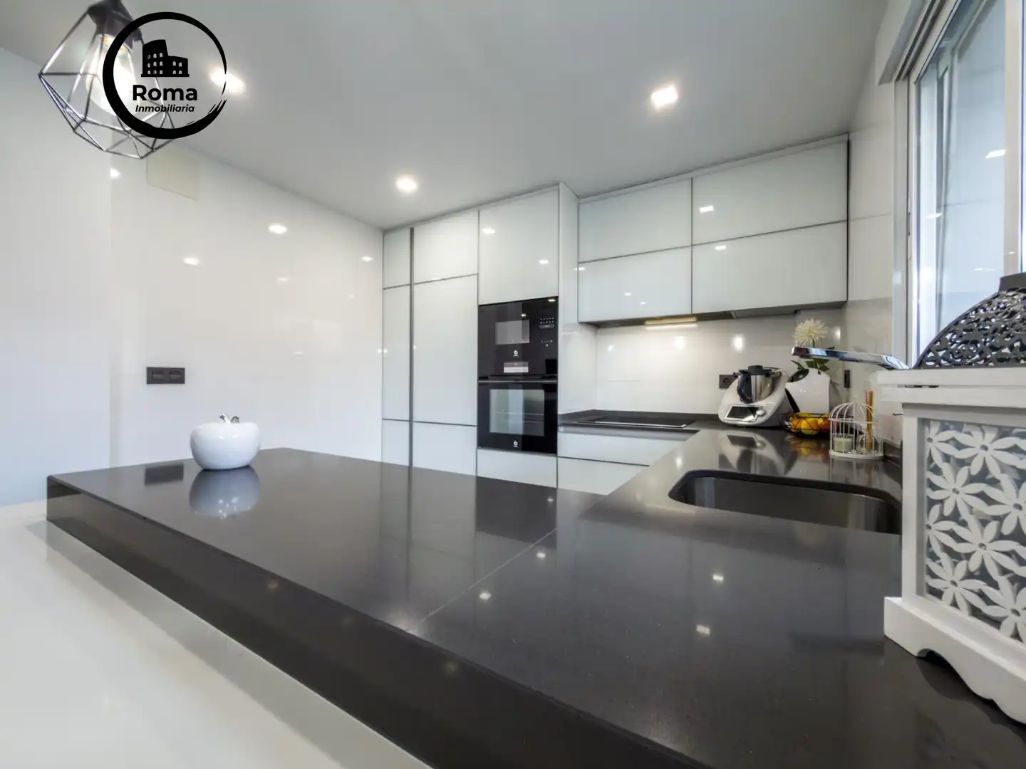 Kitchen of Detached homes for sale in Cenes de la Vega  with Air Conditioner, Heating and Terrace