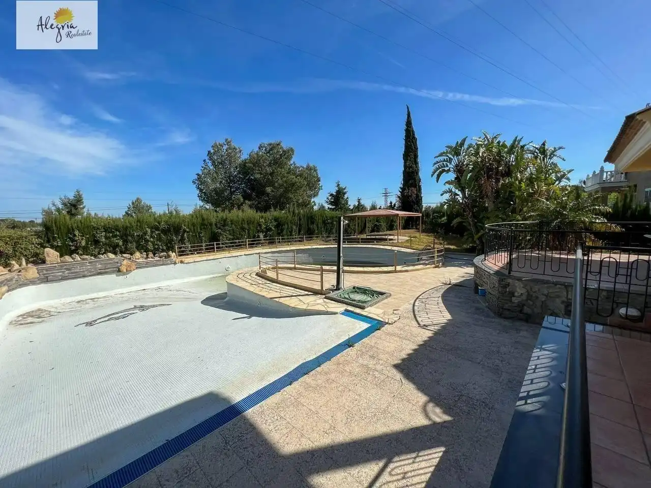 Piscina de Casa o chalet en venta en Manises con Aire acondicionado, Calefacción y Terraza
