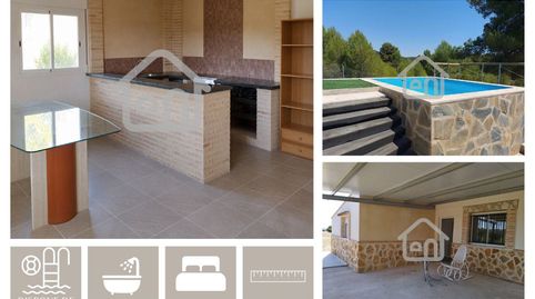 Finca de recreo con piscina en parcela rústica de más de 10.000 m² – Paraje Casa Mariano (Requena)