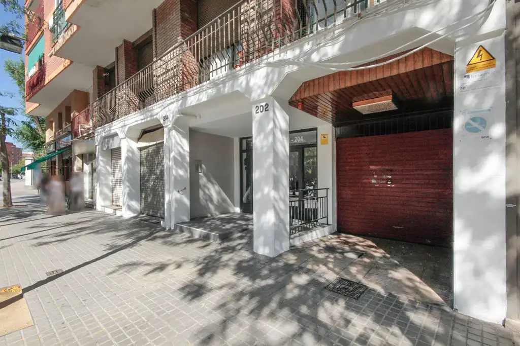 Außenansicht von Geschaftsraum zum Verkauf in Badalona