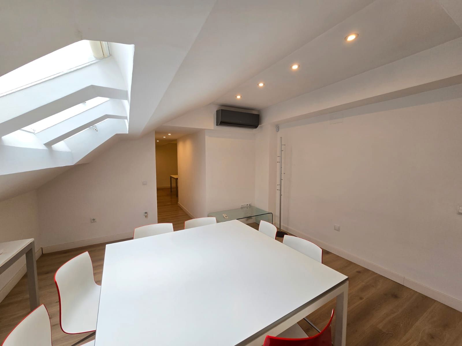 Attic for sale in Carrer de Galileu, Sants , Sants - Montjuïc