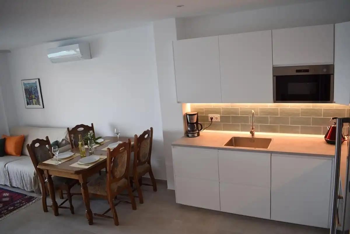 Cocina de Apartamento de alquiler en Almuñécar con Aire acondicionado, Terraza y Amueblado