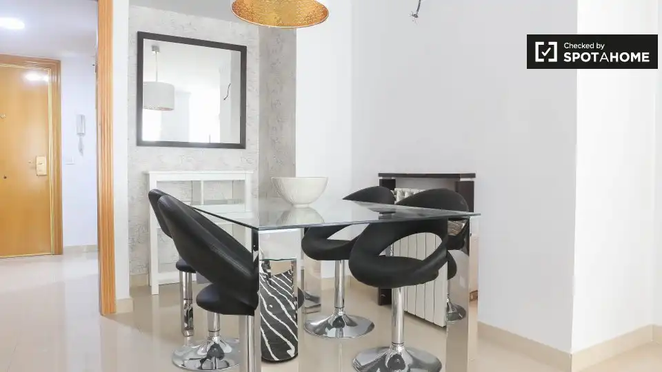 Dining room of Flat for rent in Valencia  with Air Conditioner, Heating and Furnished