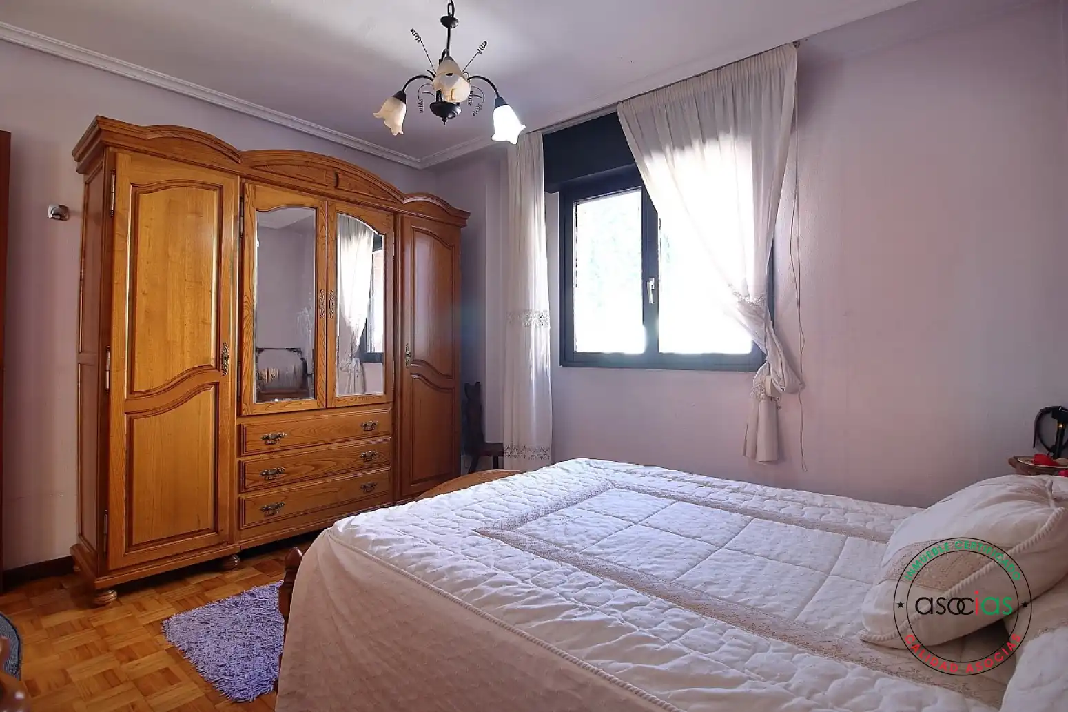 Habitación de Piso en venta en Gijón  con Calefacción, Parquet y Terraza