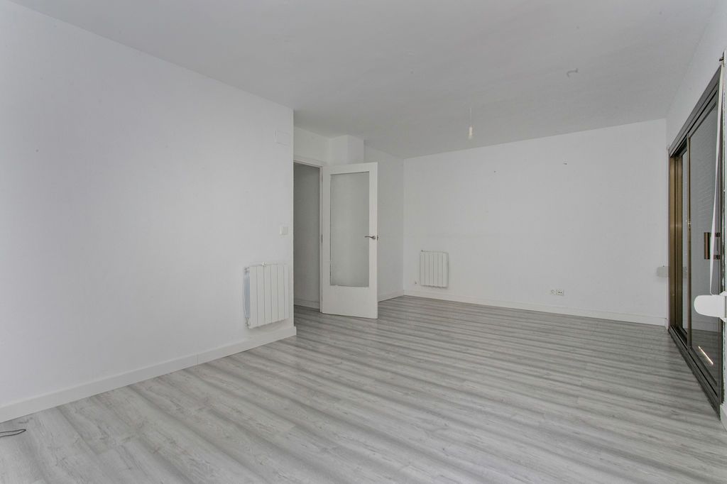 Bedroom of Flat for sale in Vilanova i la Geltrú  with Heating and Parquet flooring