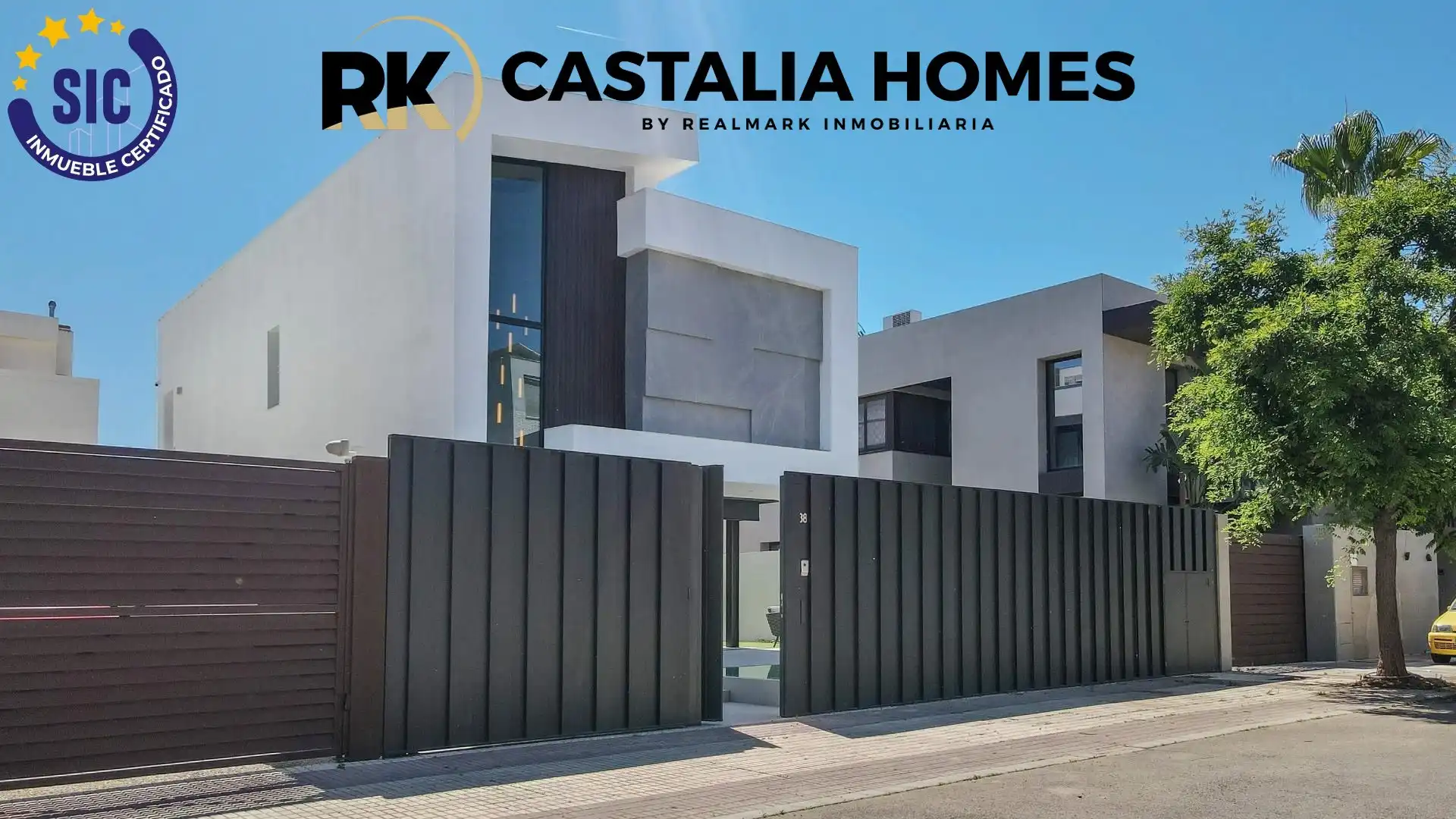 Vista exterior de Casa o xalet en venda en Castellón de la Plana / Castelló de la Plana amb Aire condicionat, Calefacció i Jardí privat