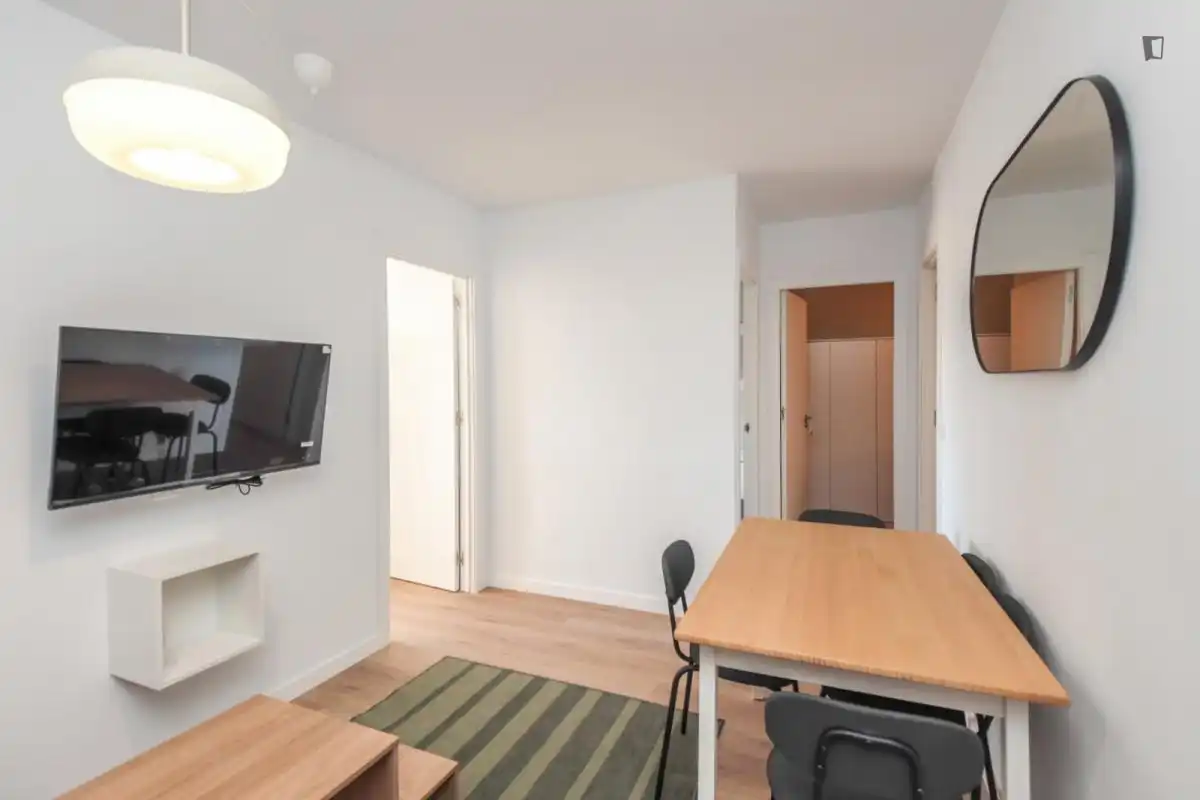 Room in Centre