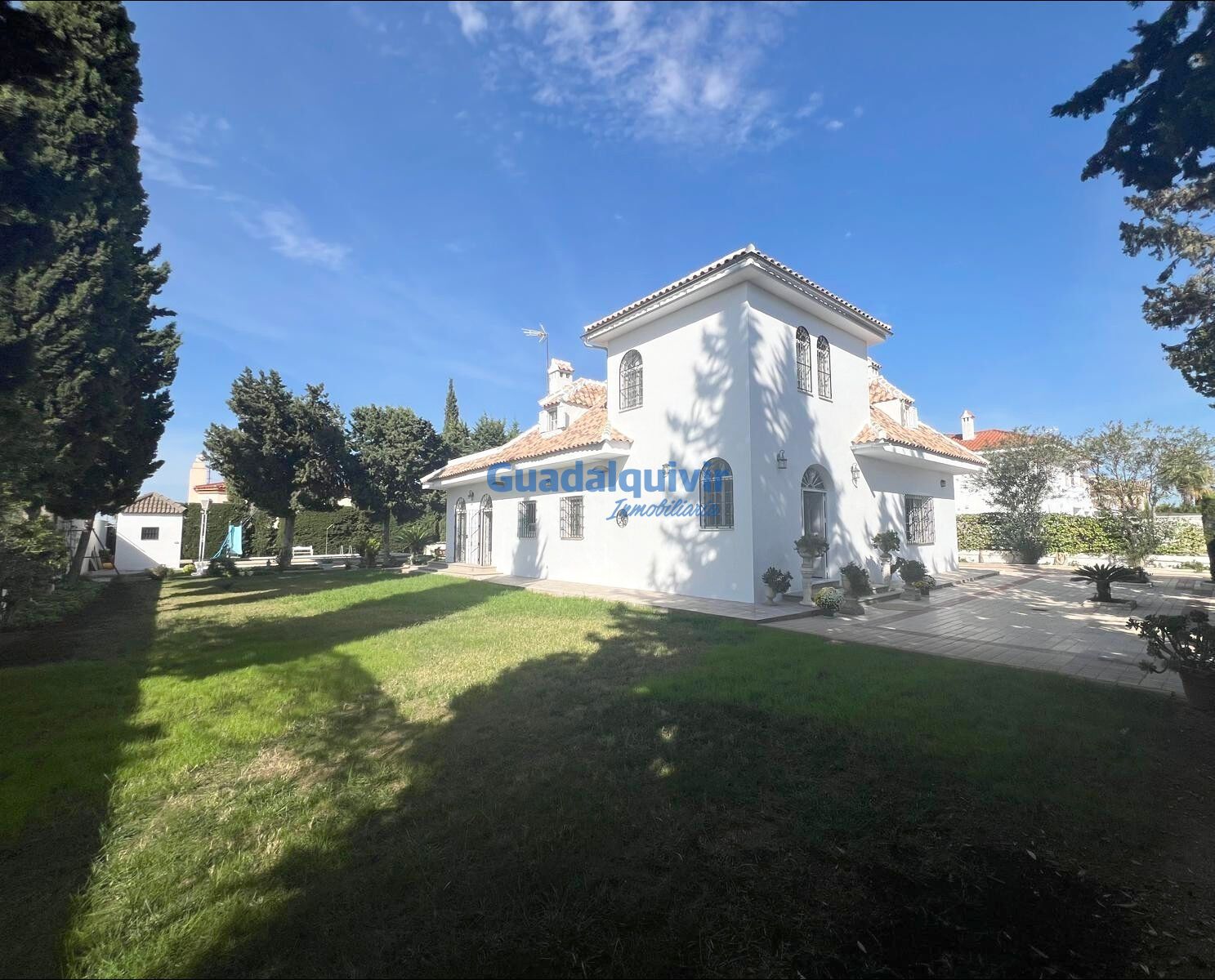 Exterior view of House or chalet for sale in Montequinto  with Air Conditioner, Private garden and Terrace