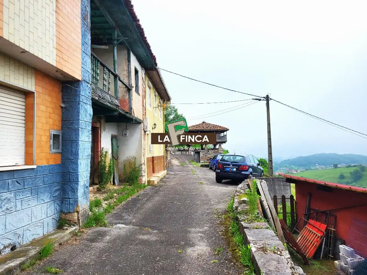 Casa in vendita a LUGAR LA COTINA