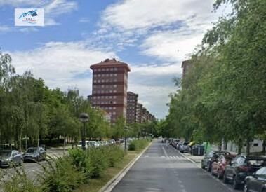 Flat for sale in Calle GERARDO DIEGO, Lakua-Bizkarra