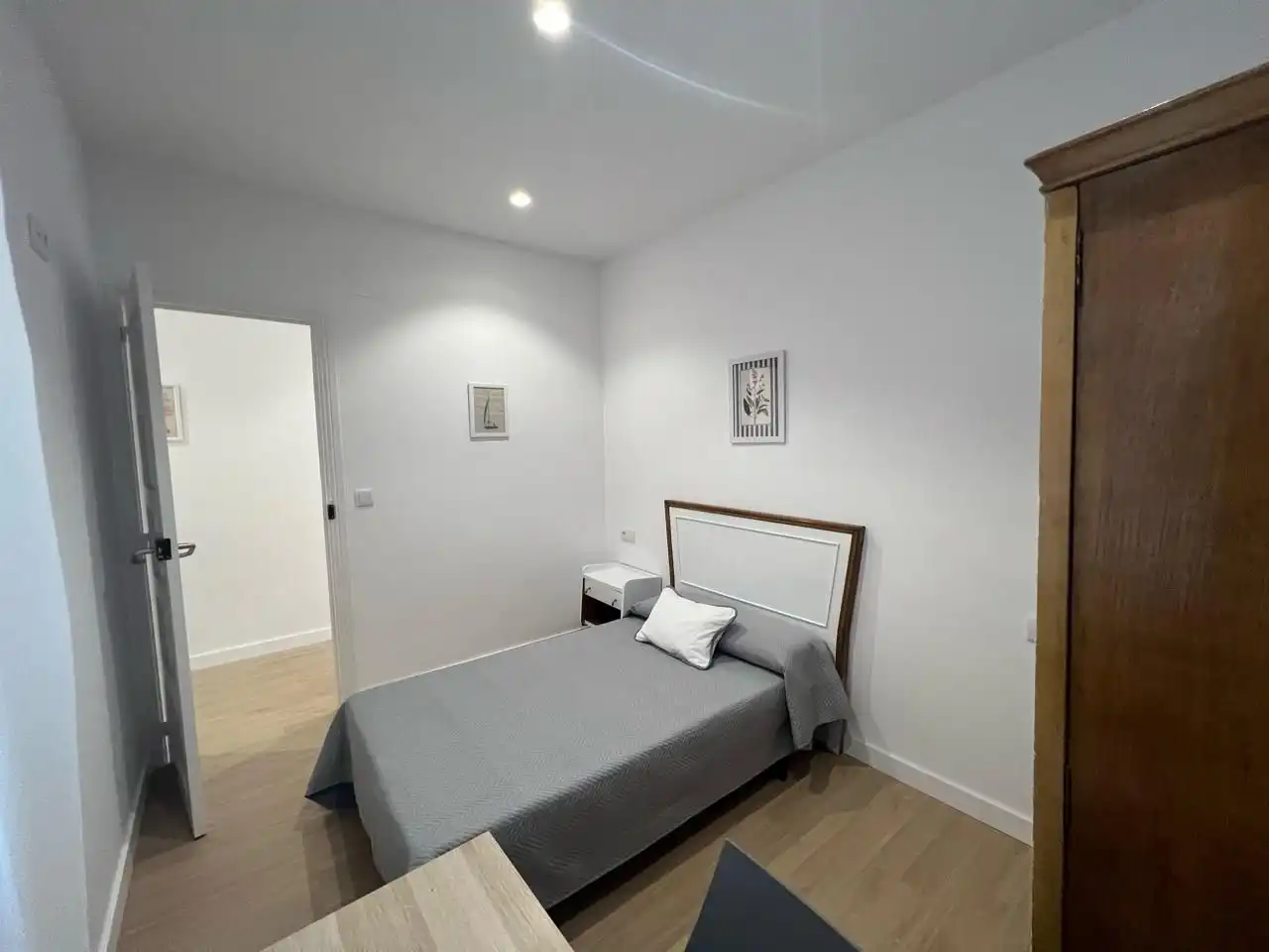 Habitación de Piso para compartir en Ourense Capital  con Calefacción, Amueblado y Balcón