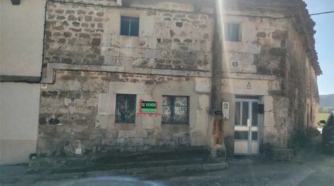 Foto 2 de Casa adosada en venta en Carretera Basconcillos, 18, Basconcillos del Tozo, Burgos