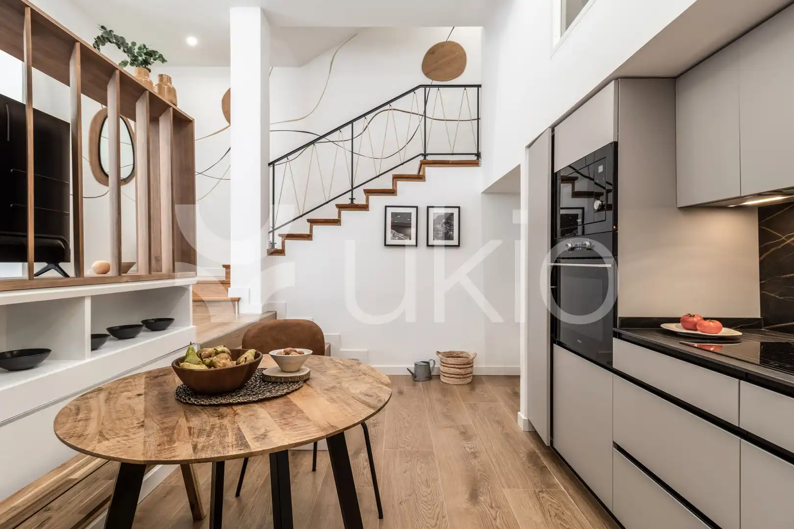 Cuina de Apartament de lloguer en Madrid amb Aire condicionat, Moblat i Forn
