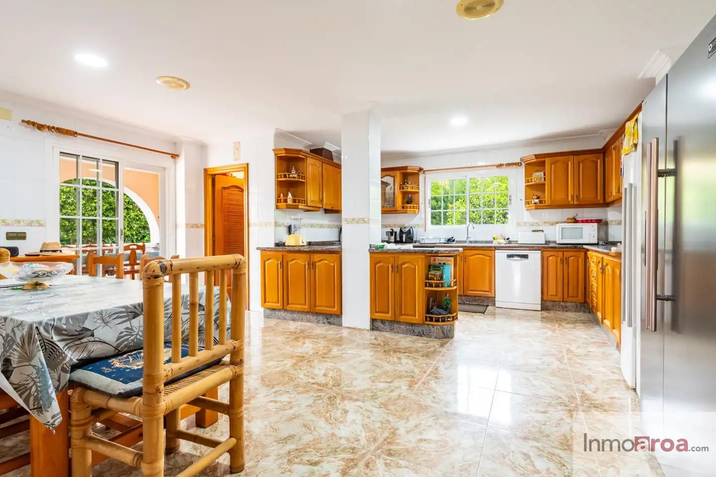 Kitchen of Houses for sale in L'Eliana  with Private garden, Terrace and Swimming Pool