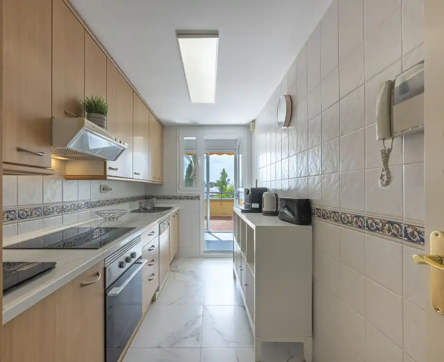 Wohnung mit Terrasse zum Verkauf in Río Real - Los Monteros, imagen 12