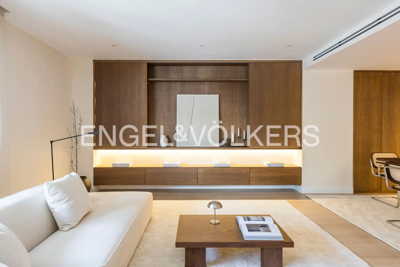 Living room of Flat for sale in Madrid  with Air Conditioner and Heating