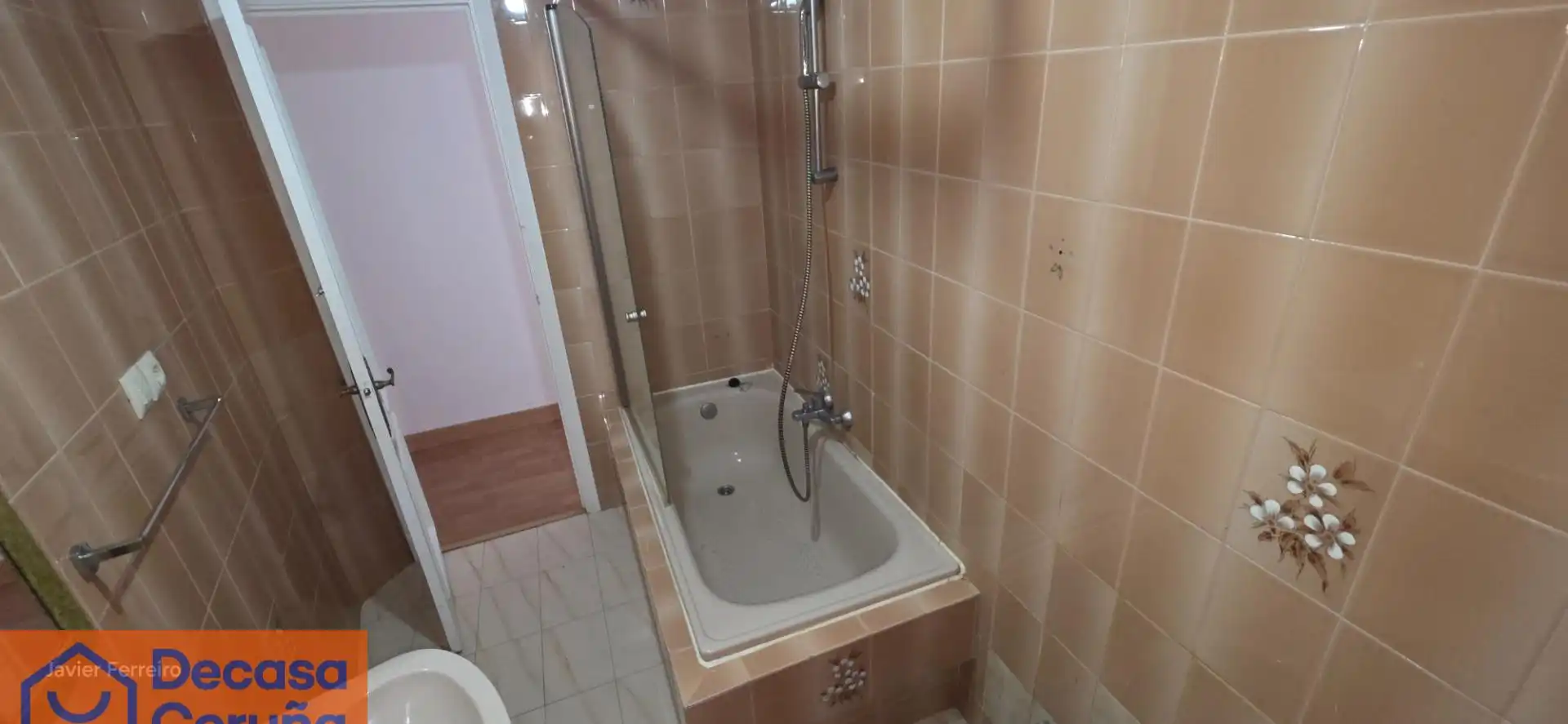 Badezimmer von Wohnung zur Miete in Arteixo mit Heizung, Möbliert und Alarm