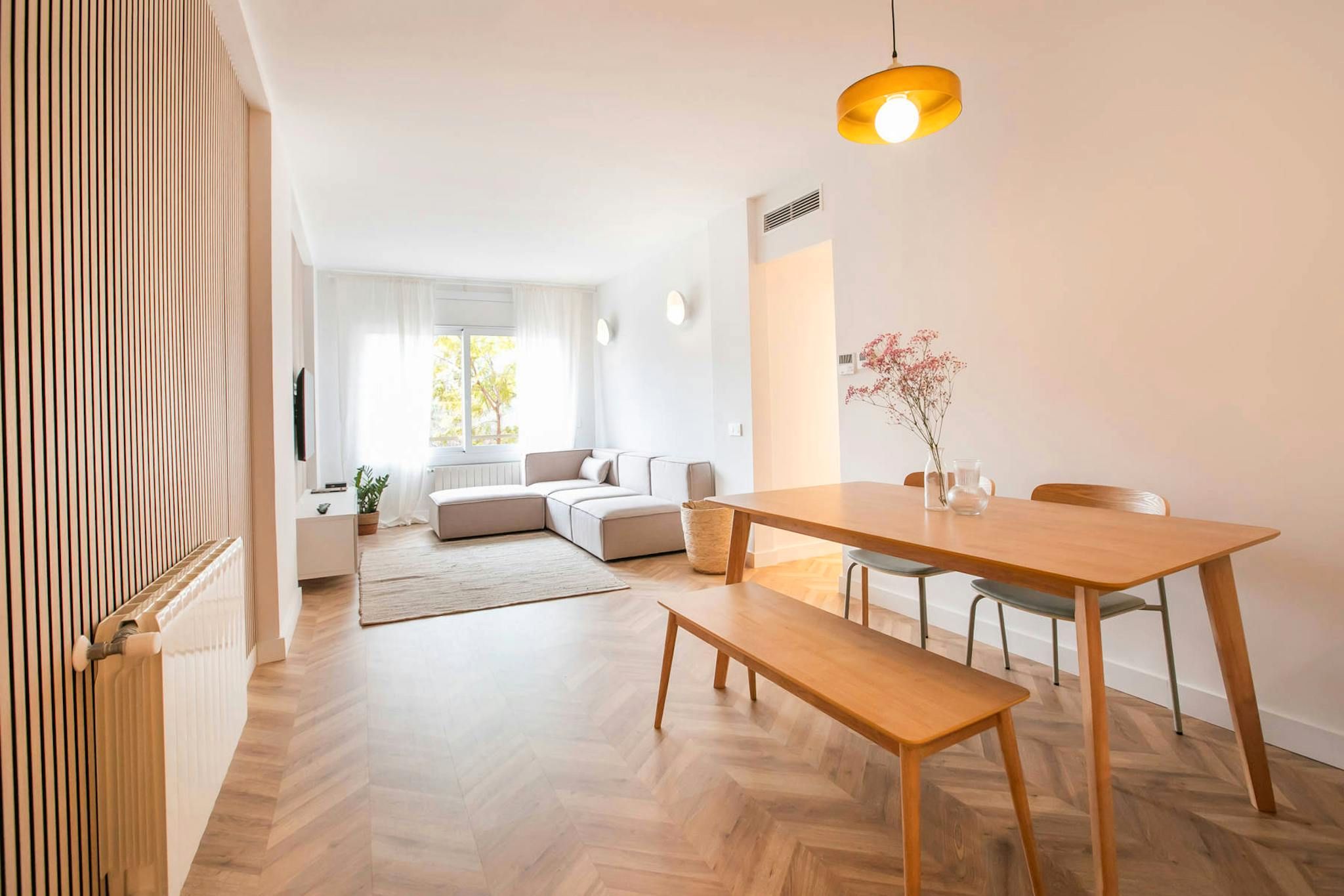 Living room of Flat to rent in  Barcelona Capital  with Air Conditioner, Furnished and Washing machine