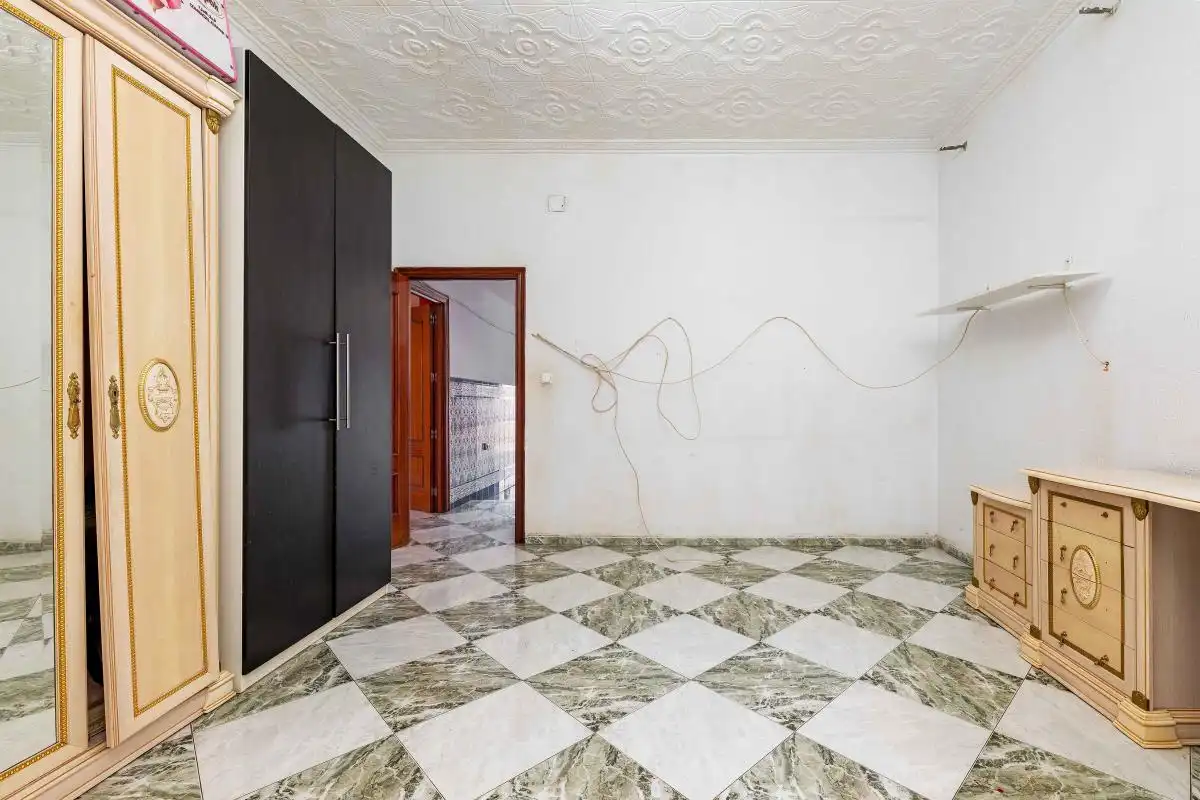 Casa adosada en venda en Sevilla amb Calefacció