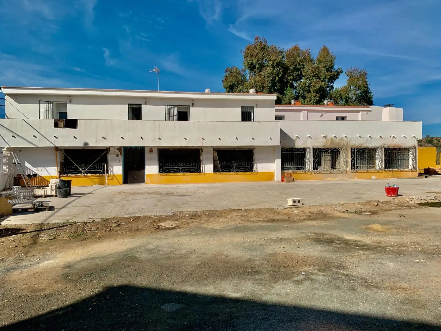 Vista exterior de Edificio en venta en Villanueva del Río y Minas