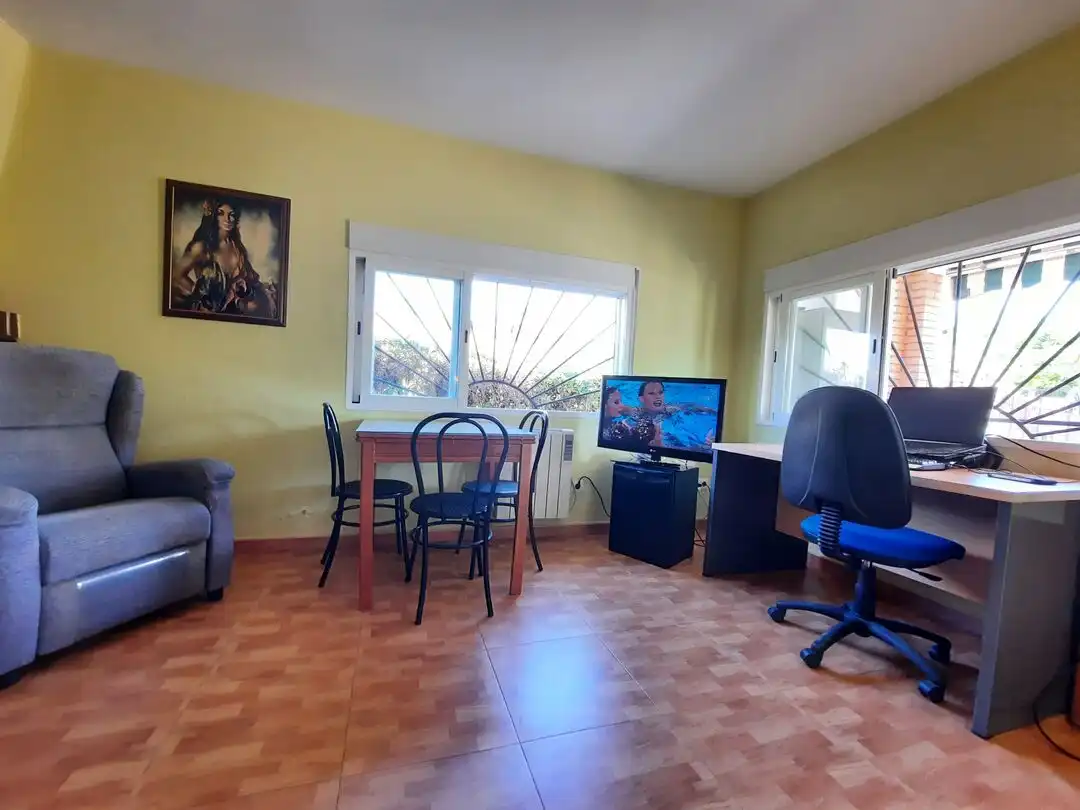 Sala de estar de Casa o chalet en venta en Escalona con Calefacción, Jardín privado y Trastero