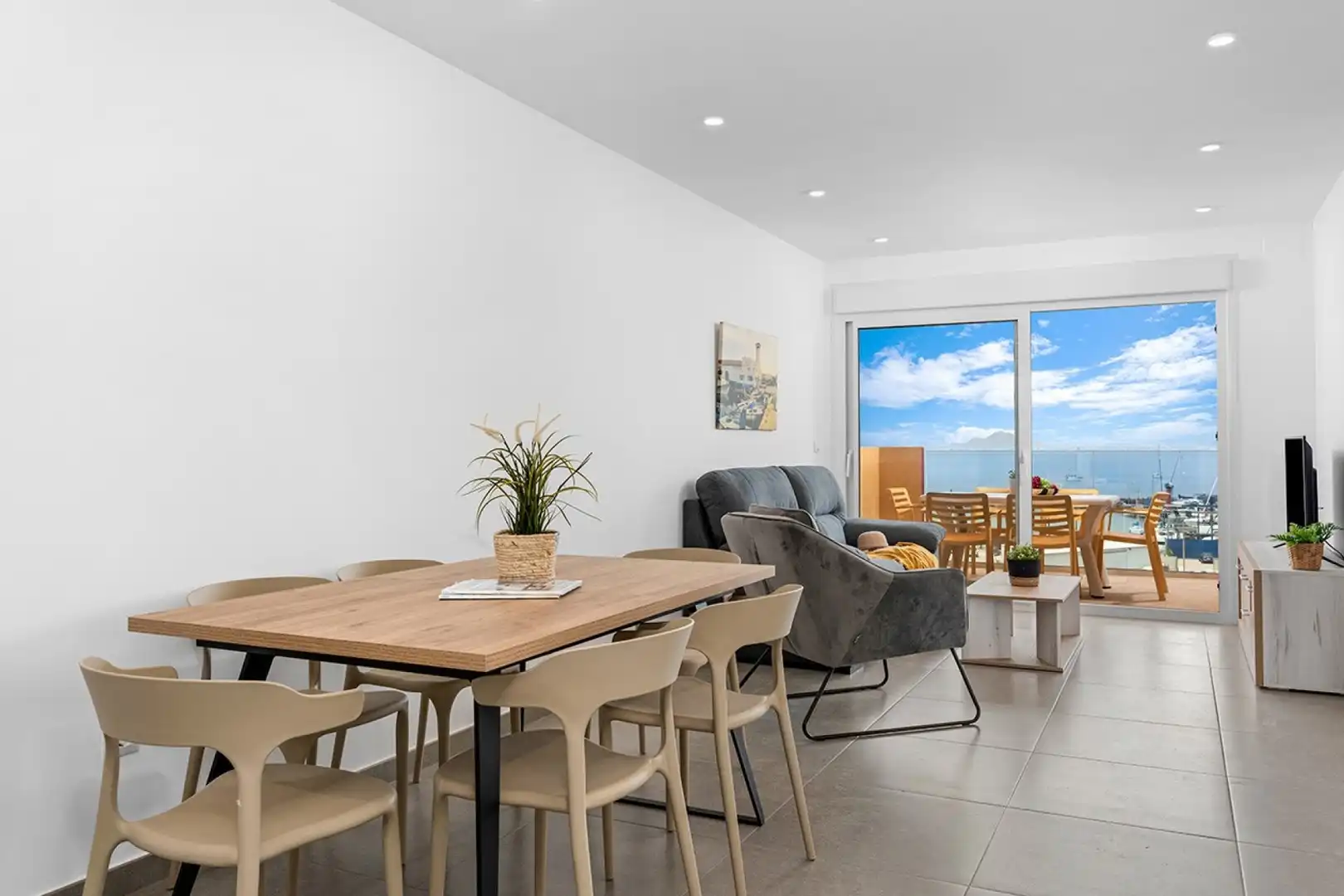 Comedor de Piso en venta en La Manga del Mar Menor con Aire acondicionado, Calefacción y Jardín privado