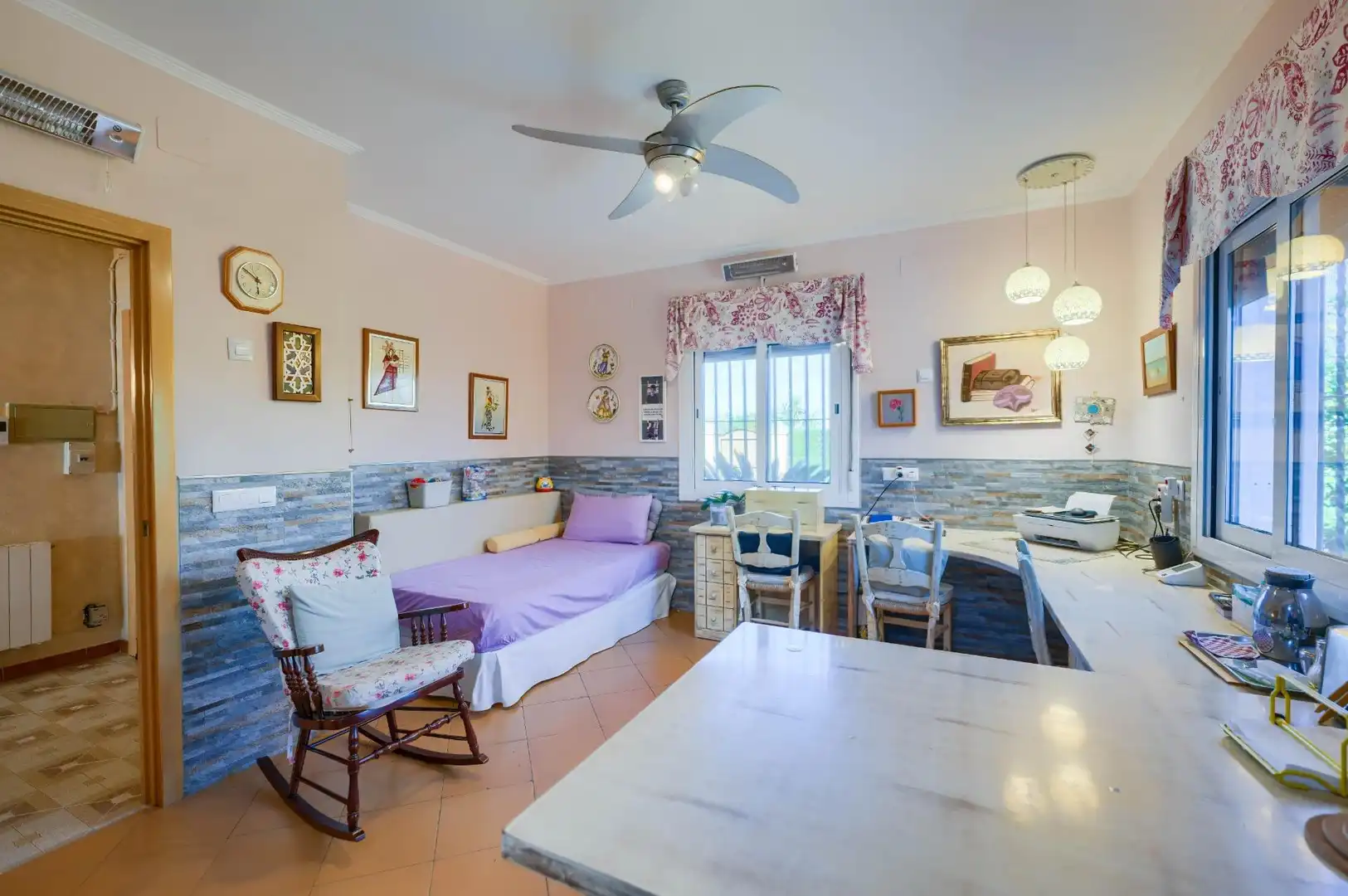 Bedroom of Houses for sale in Palomares del Río  with Air Conditioner, Heating and Private garden