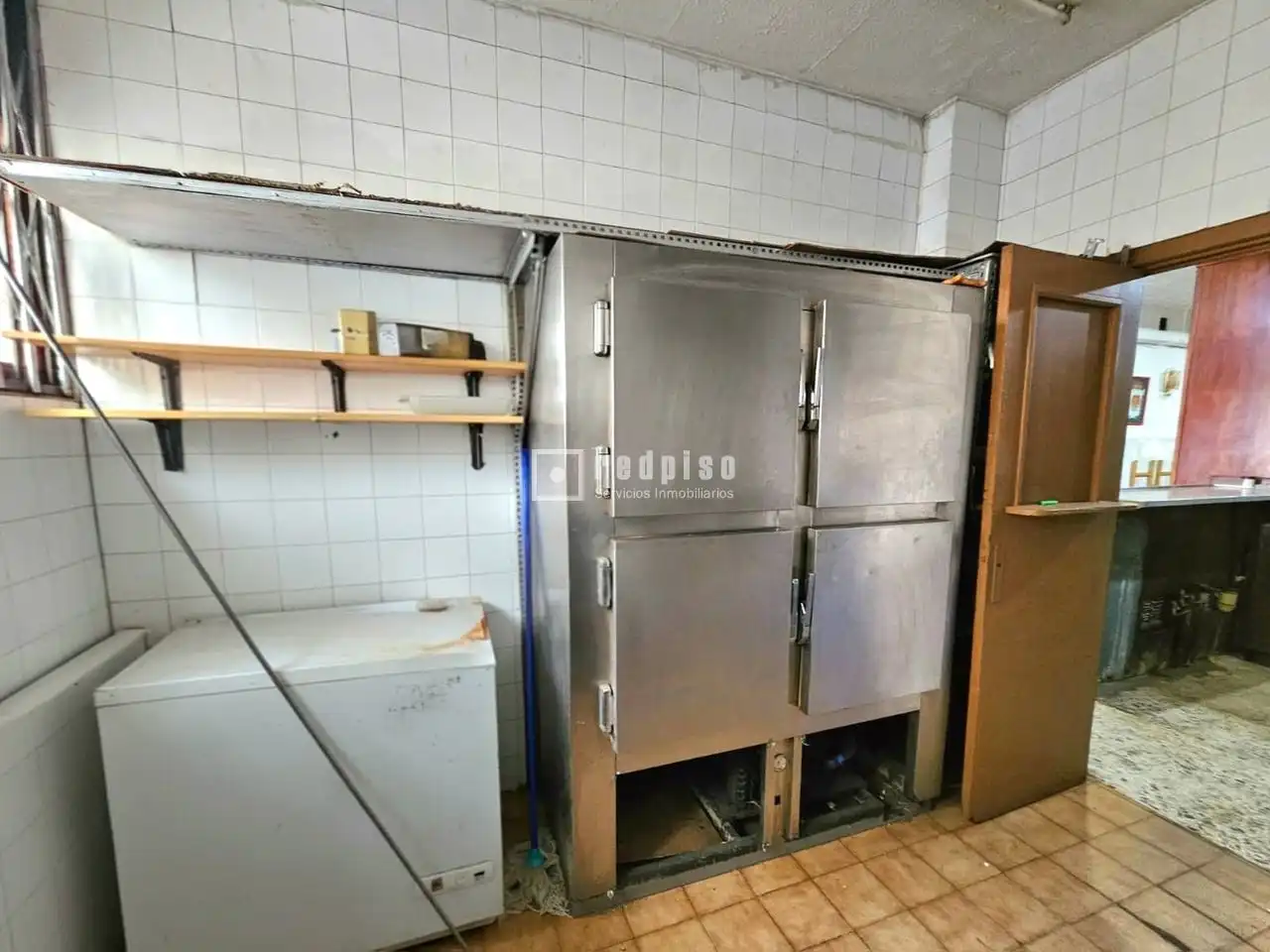 Cuina de Local de lloguer en Alcalá de Henares amb Aire condicionat
