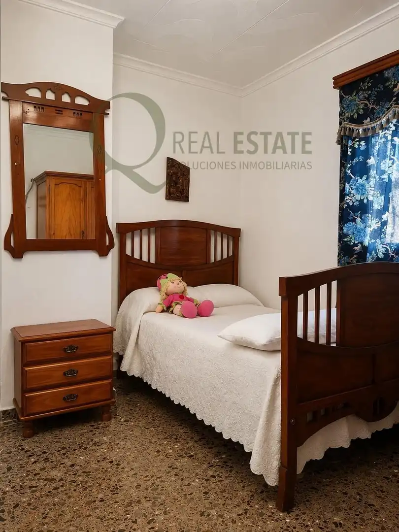 Habitación de Casa o chalet en venta en Villena con Jardín privado, Piscina y Amueblado