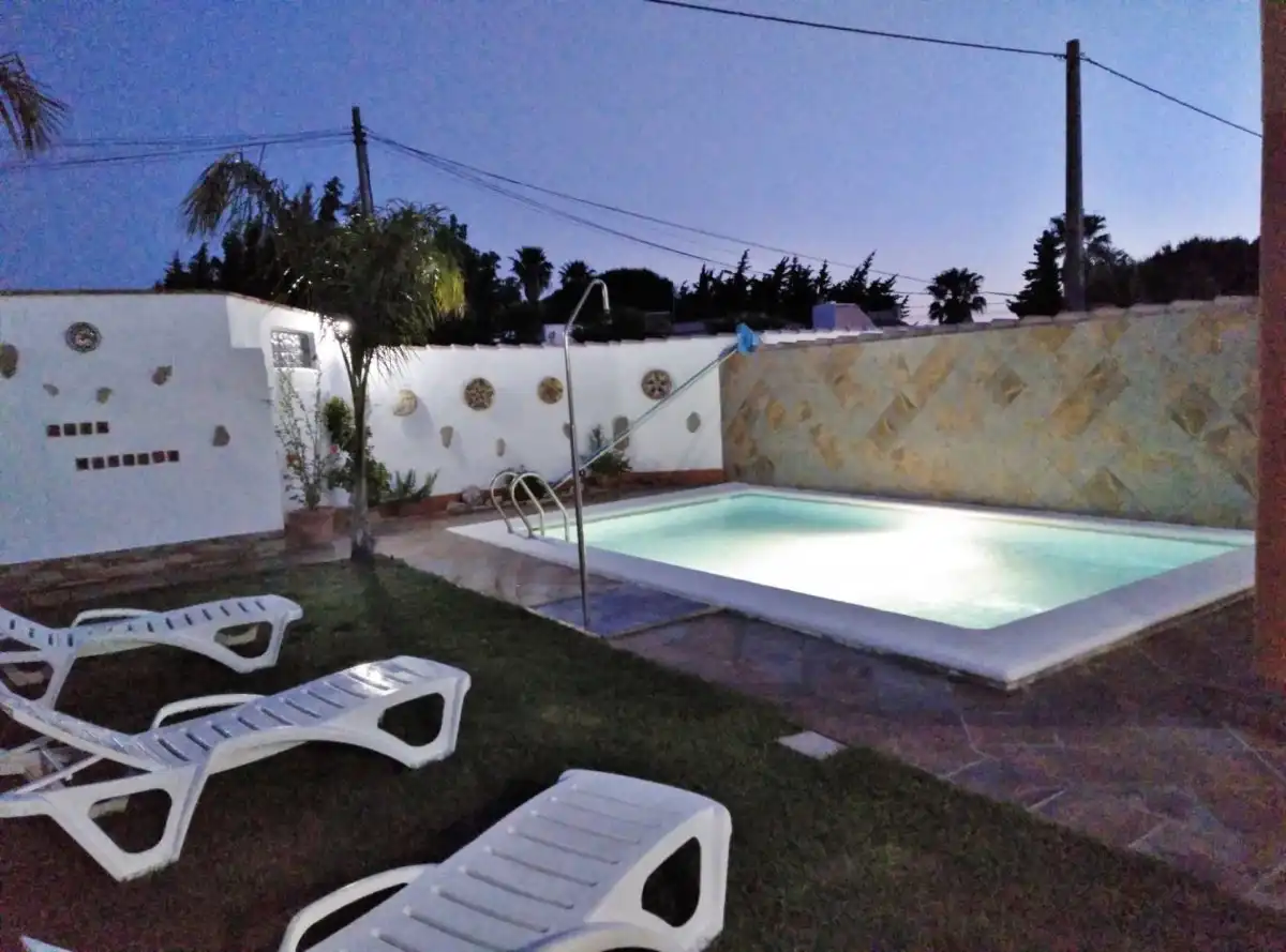 Piscina de Casa o xalet en venda en Chiclana de la Frontera amb Jardí privat, Terrassa i Piscina