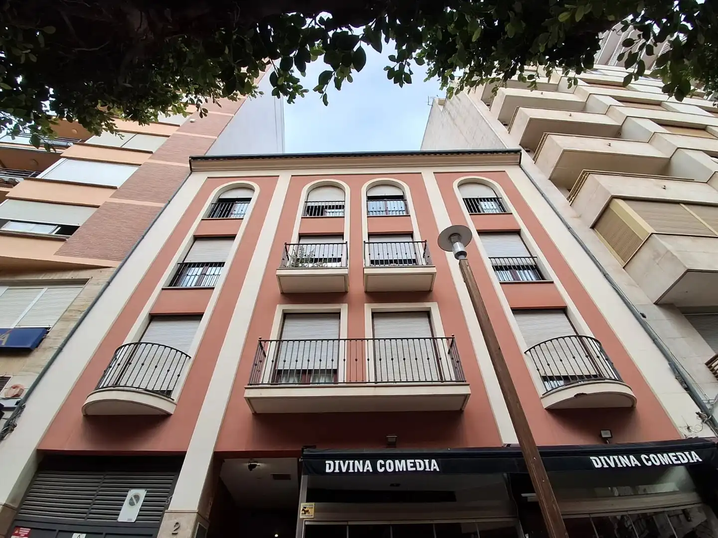 Nave industrielle avec ascenseur à louer à Carrer Ximenez 14