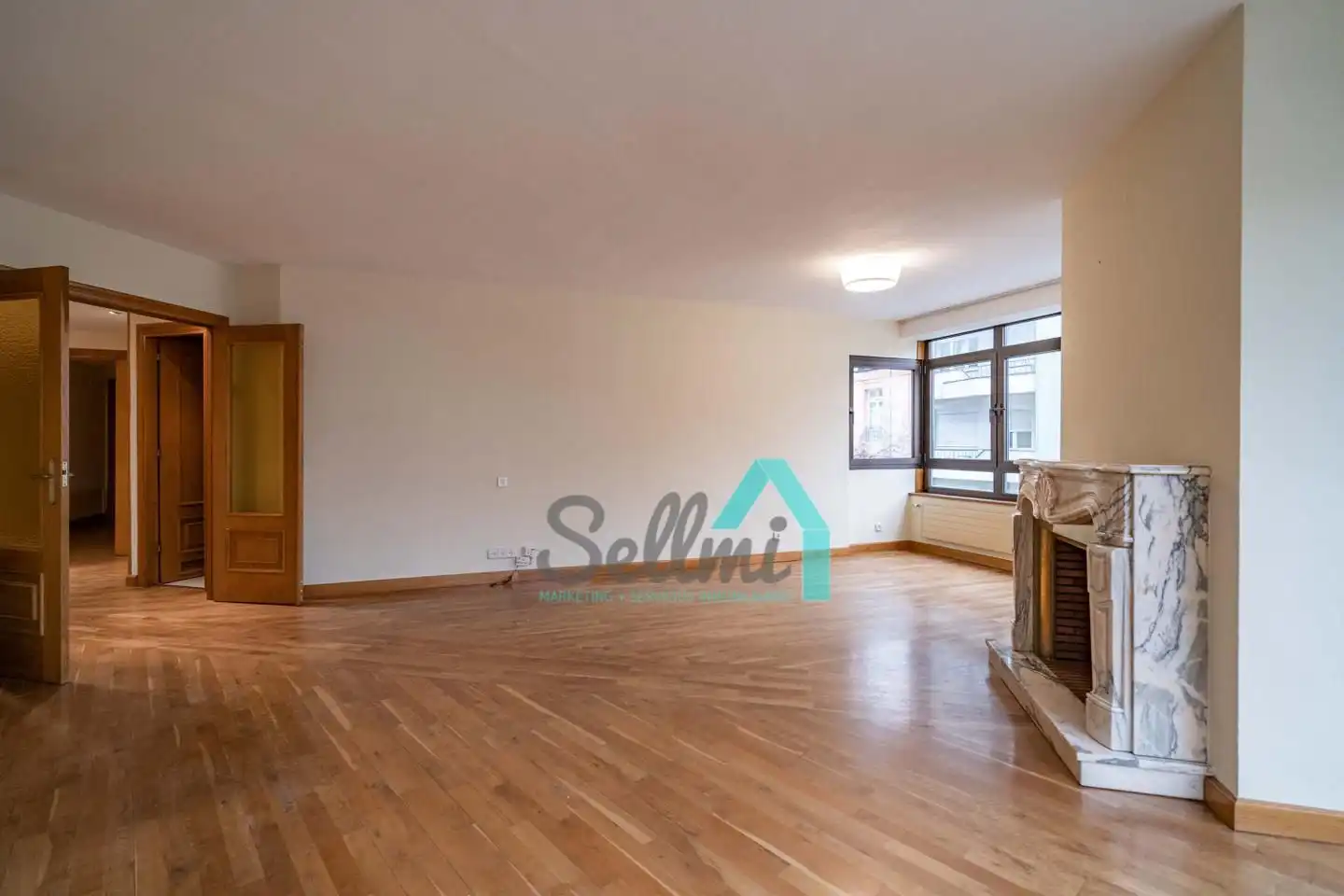 Sala de estar de Piso en venta en Oviedo  con Calefacción, Parquet y Terraza