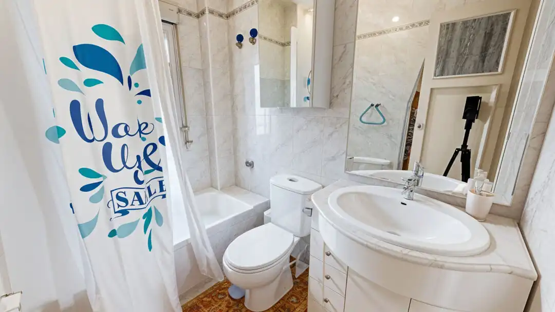 Baño de Piso en venta en Madrid con Aire acondicionado, Calefacción y Amueblado